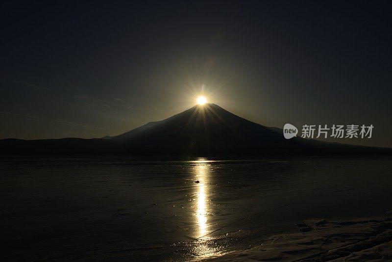 富士山钻石:日落在富士山，山中湖