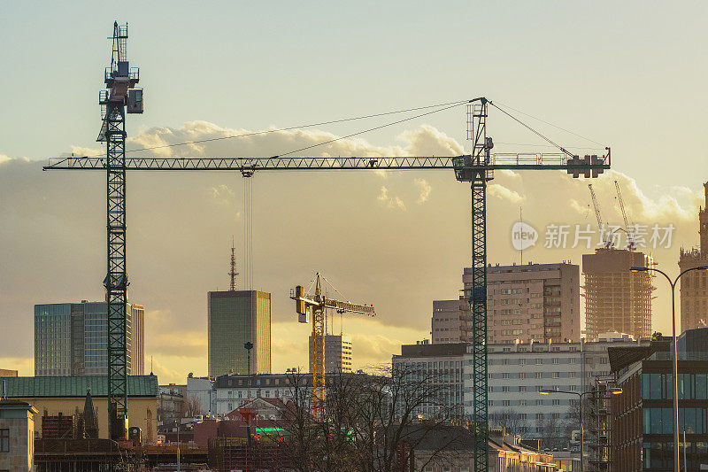 在城市中使用起重机的建设项目