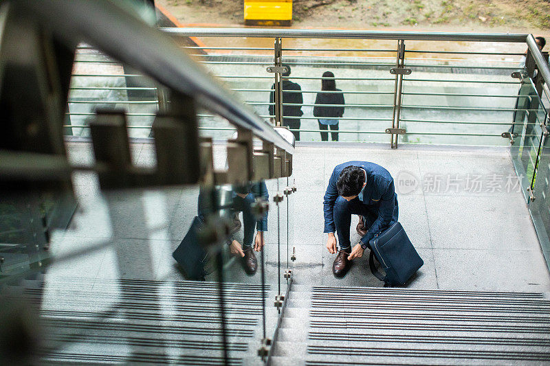 商人系鞋带