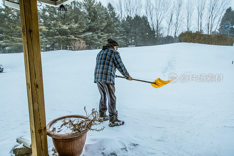 清理积雪