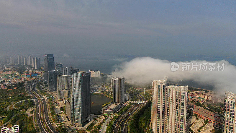 海滨城市,云