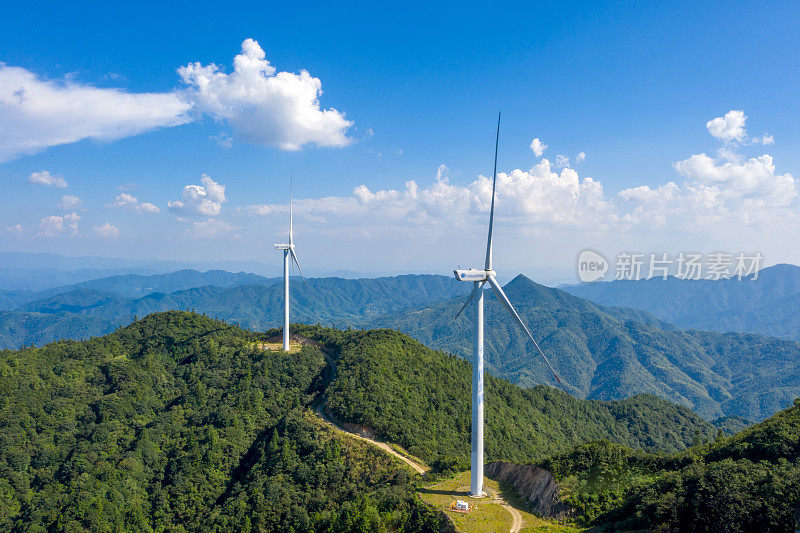 中国高山航拍风力涡轮机