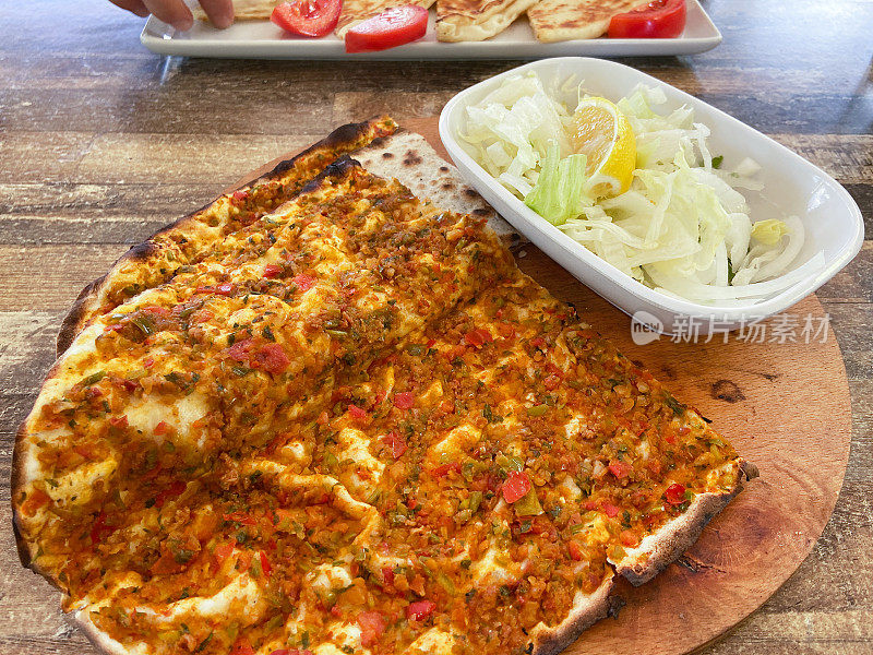 Lahmacun，传统的土耳其食物Lahmacun