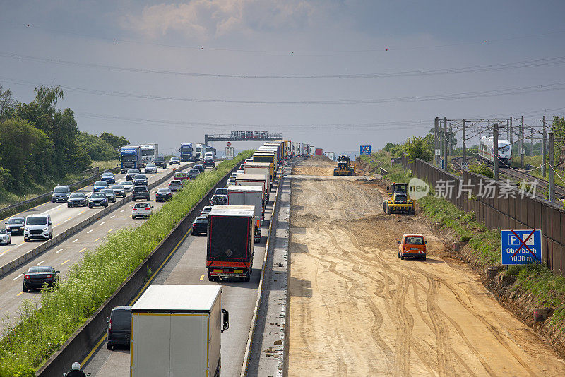 德国A3高速公路上的建筑工地和交通堵塞