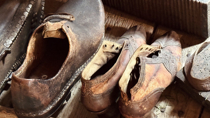 鞋匠静物，旧皮鞋