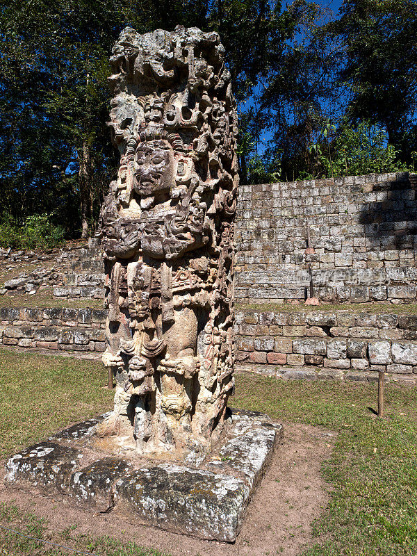 洪都拉斯科潘遗址的玛雅雕刻