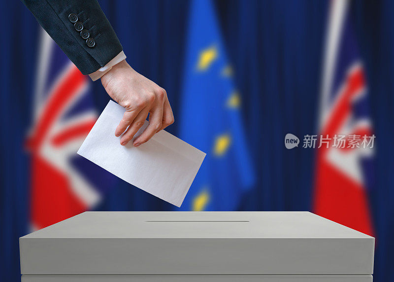 英国的选举或公投。选民将信封。