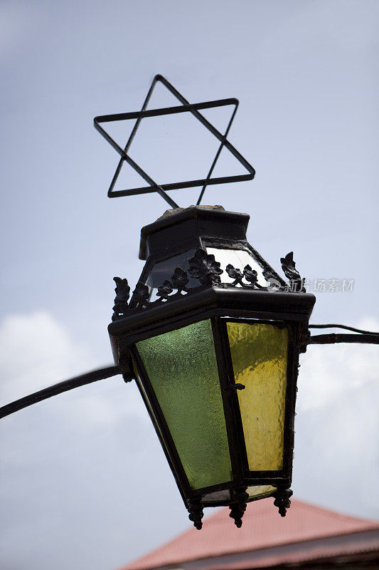 犹太教堂入口灯笼