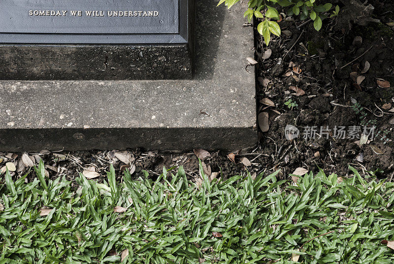 泰国北碧府英国战争坟墓上的墓志铭