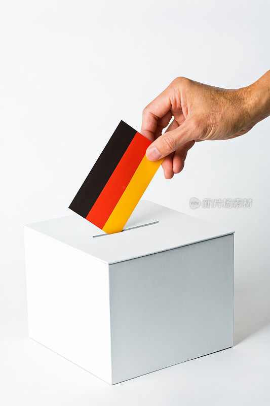 德国选举投票人投票对投票箱