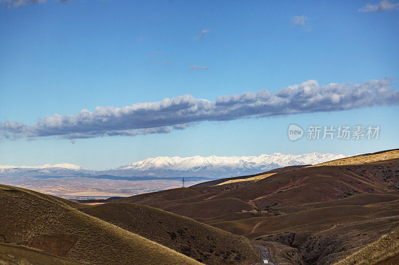 草原风光，中国新疆维吾尔自治区