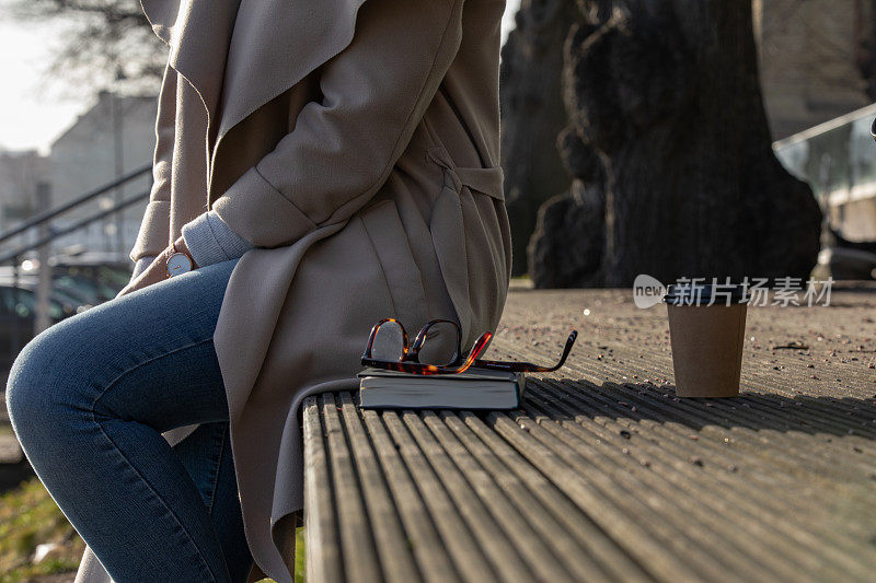 在城里读书的女人