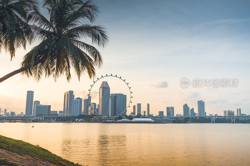 新加坡著名的滨海湾风景是新加坡滨海湾地区的一个热门旅游景点。