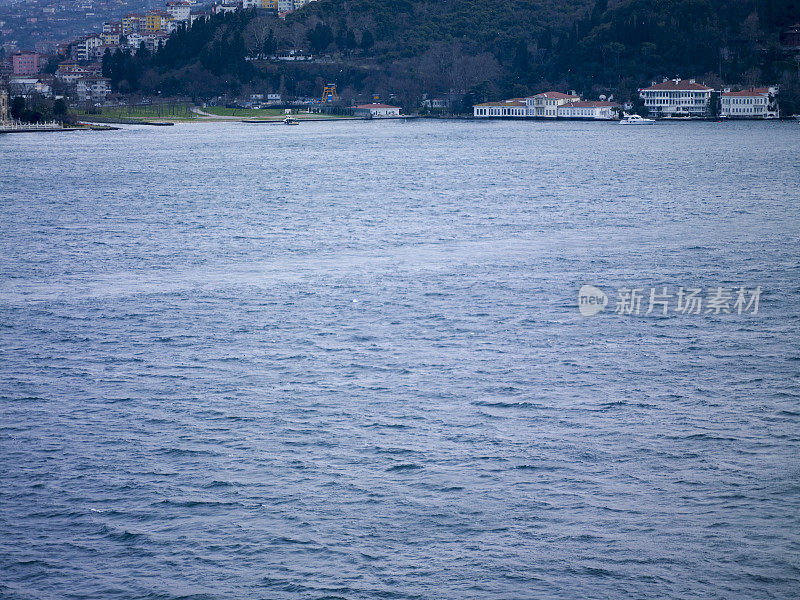 横跨博斯普鲁斯海峡