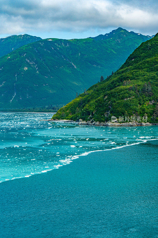 哈伯德冰川景观，阿拉斯加，美国