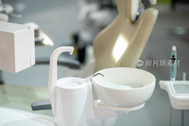 重点展出牙科设备，展示口腔保健的最新进展