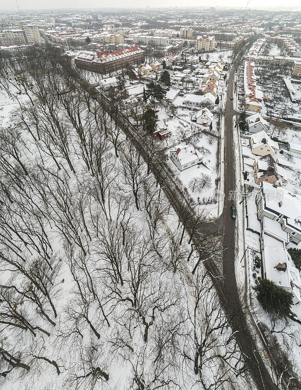 冬季这座城市的鸟瞰图。俄罗斯加里宁格勒-前科尼格斯堡，东普鲁士，德国，欧洲。