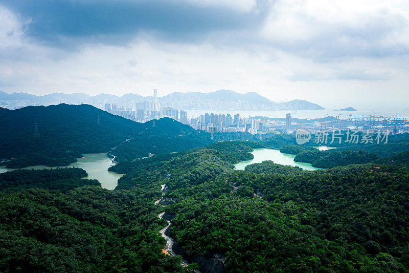 香港金山郊野公园九龙水塘的无人机照片