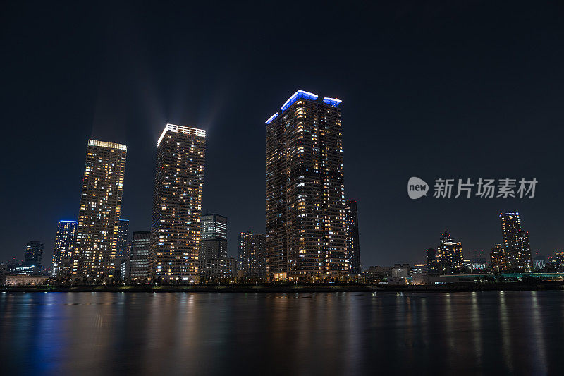 夜市景观与河景。BGM放松。城市的城市背景。