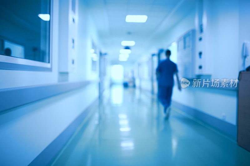 医院走廊和医生就像模糊的散焦背景