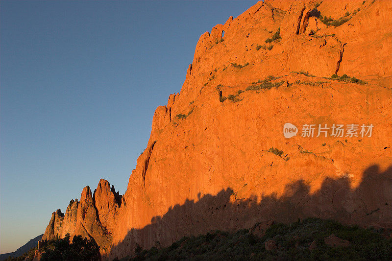 发光的岩层