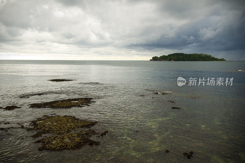 哥斯达黎加利蒙海岸外的乌维塔岛