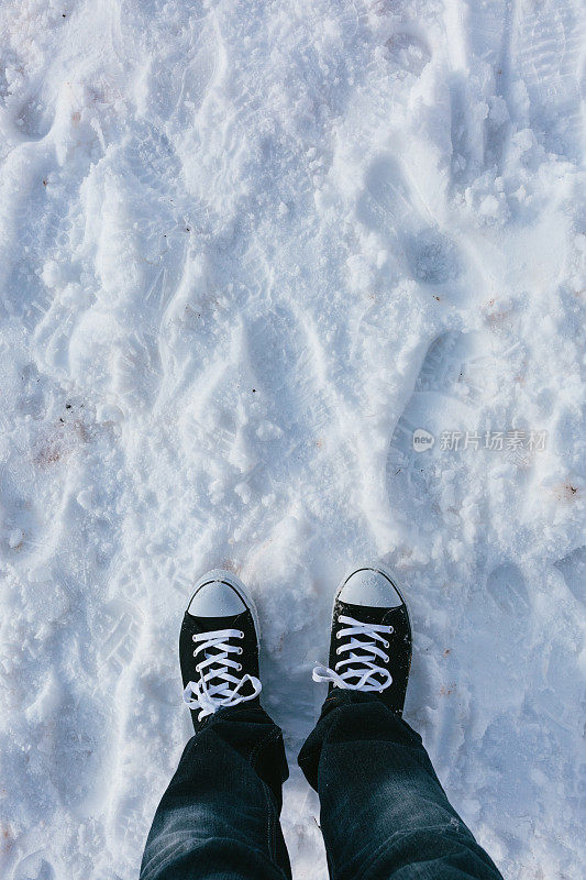 雪地帆布鞋