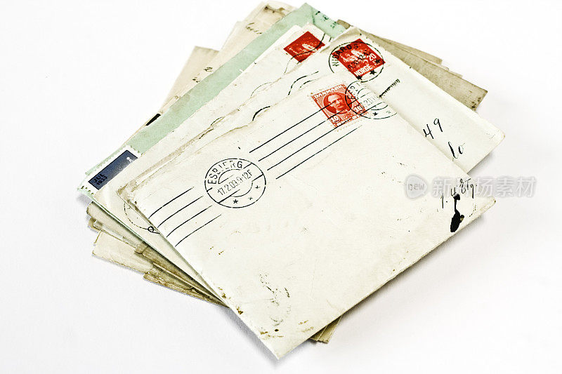 带有邮票的老式斯堪的纳维亚信件。