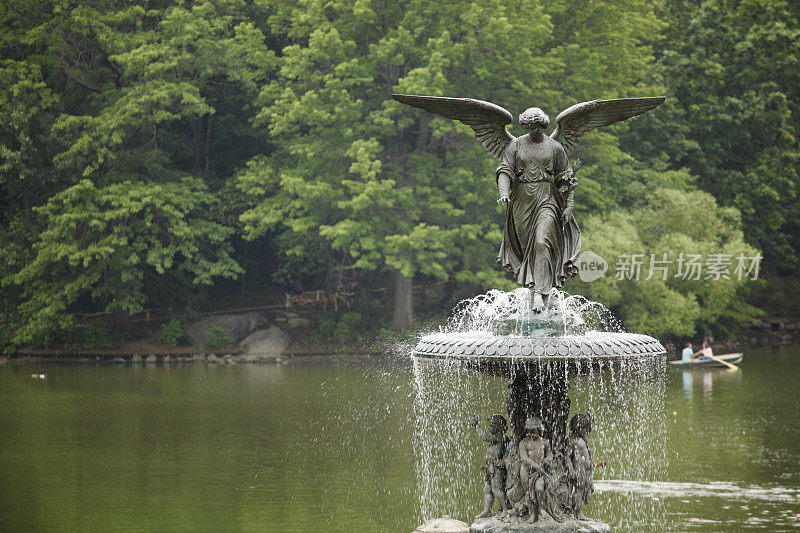 水和湖的天使-中央公园