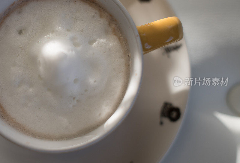 在家泡杯茶或咖啡