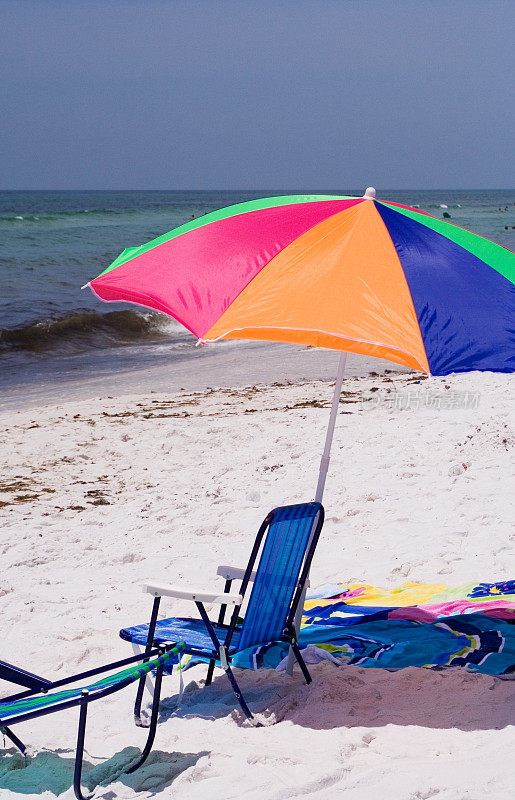 沙滩椅及雨伞