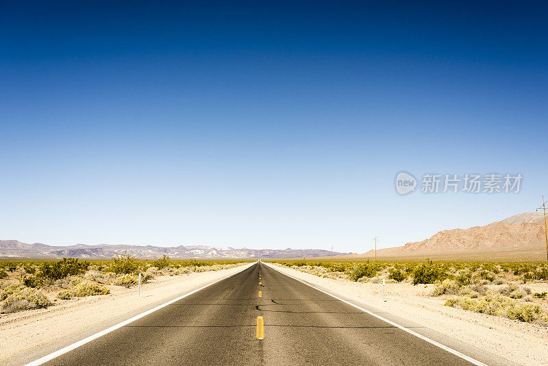 穿越沙漠的道路