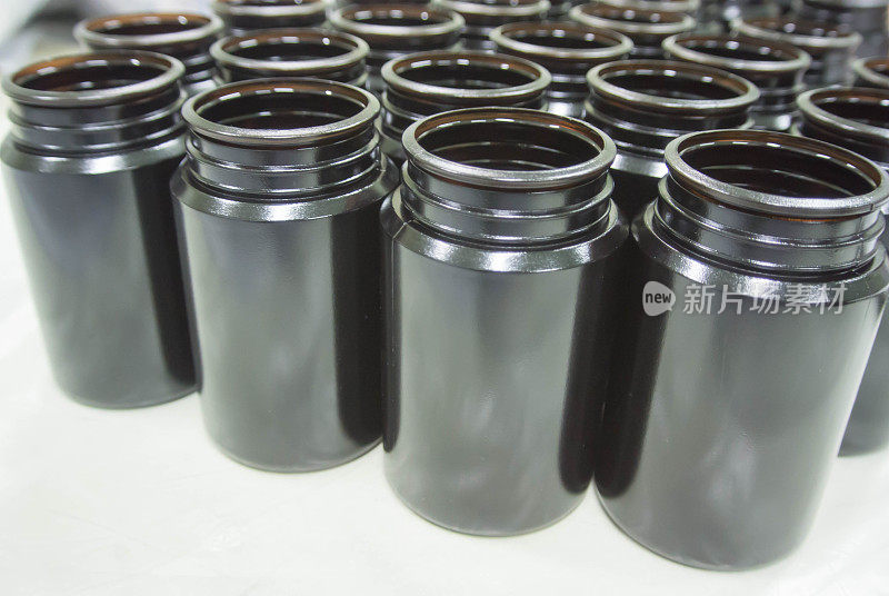 HDPE瓶在药品或补充工厂制造专业