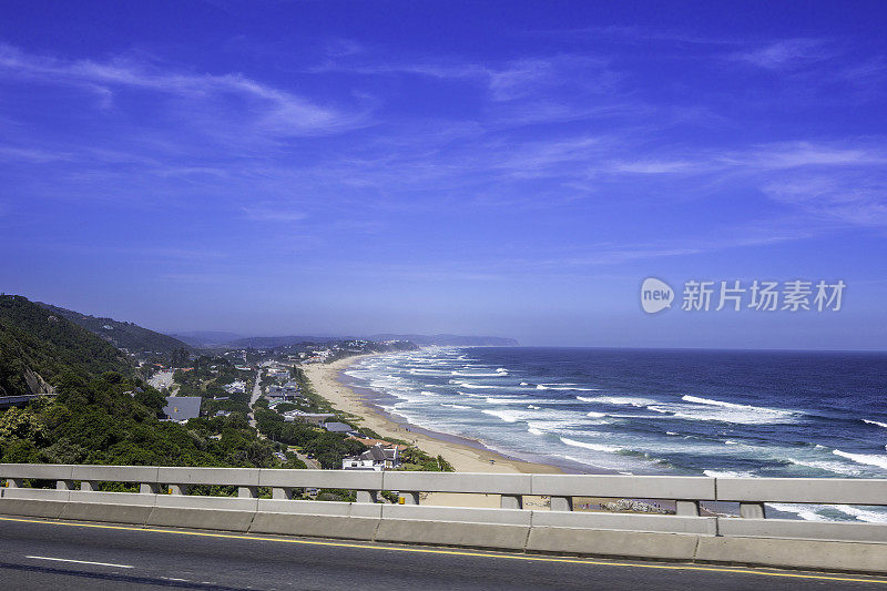 荒野海滩上的野生海岸花园路线