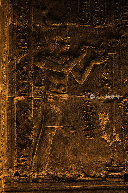 法老的象形文字在埃德福的庙宇，埃及