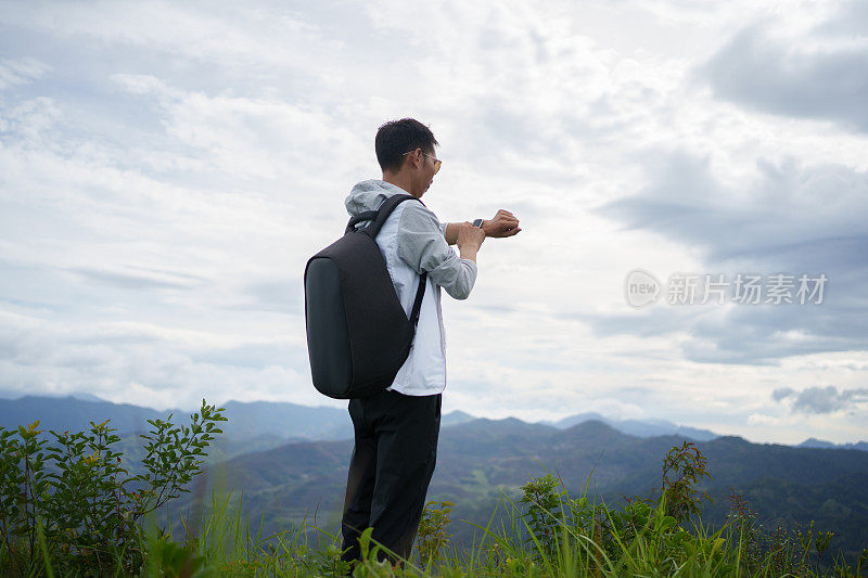 旅客看智能手表