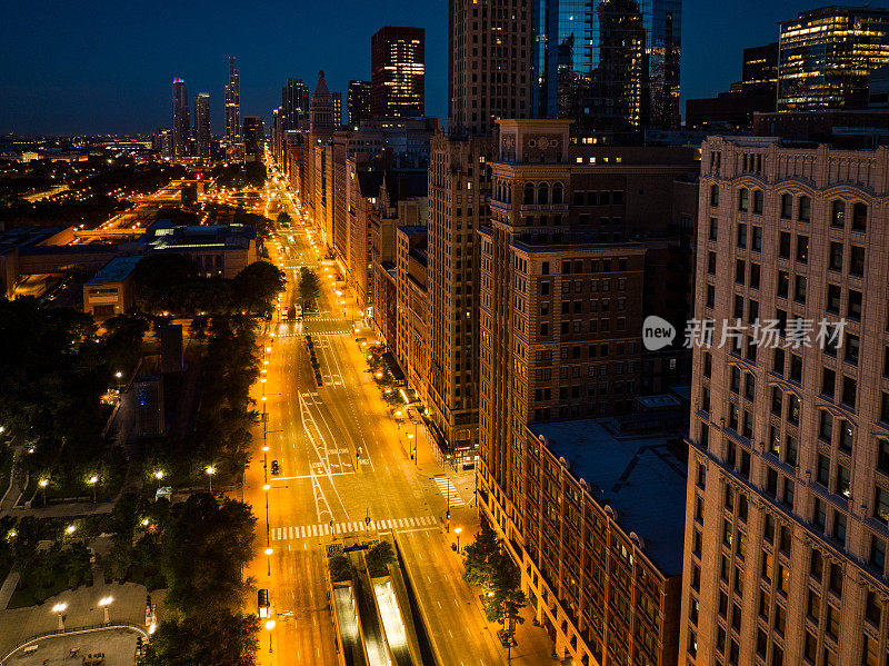 芝加哥清晨鸟瞰图