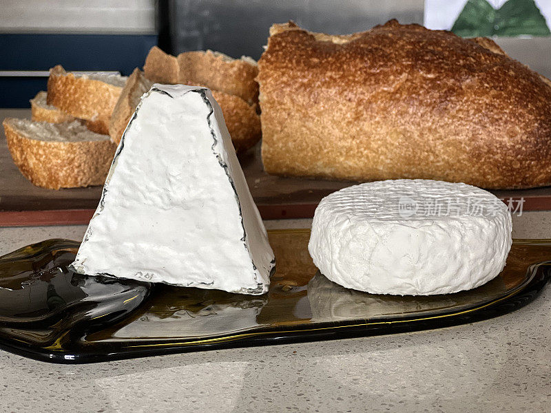 IMG_1183山羊奶酪和面包