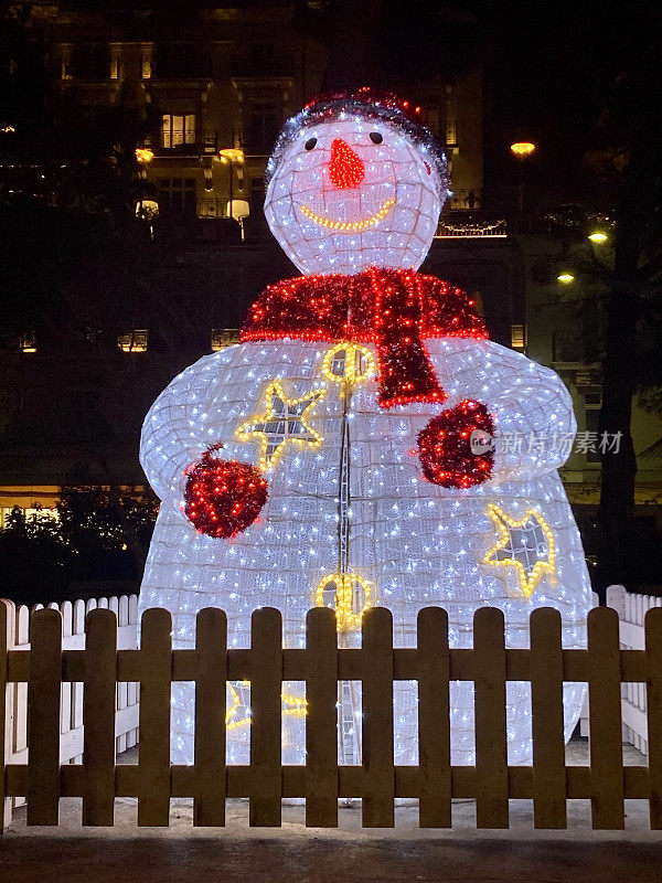 瑞士-蒙特勒-圣诞市场-雪人