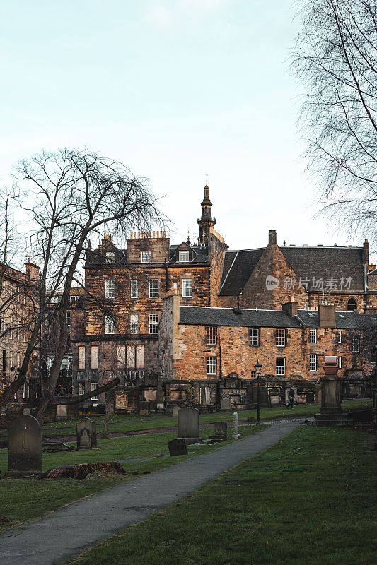 苏格兰爱丁堡灰修士墓园的风景。