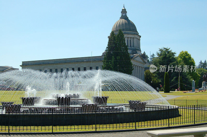 喷泉和国会大厦
