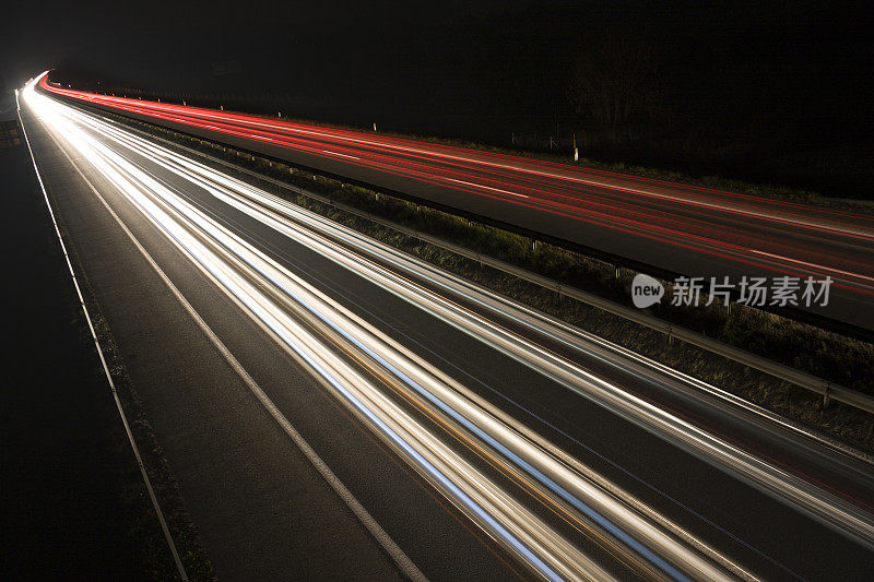 高速公路光线轨迹