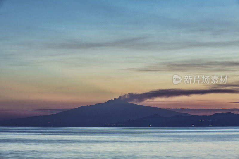 西西里岛埃特纳火山全景图