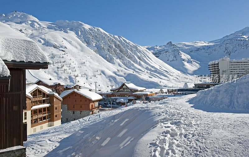 高山村庄