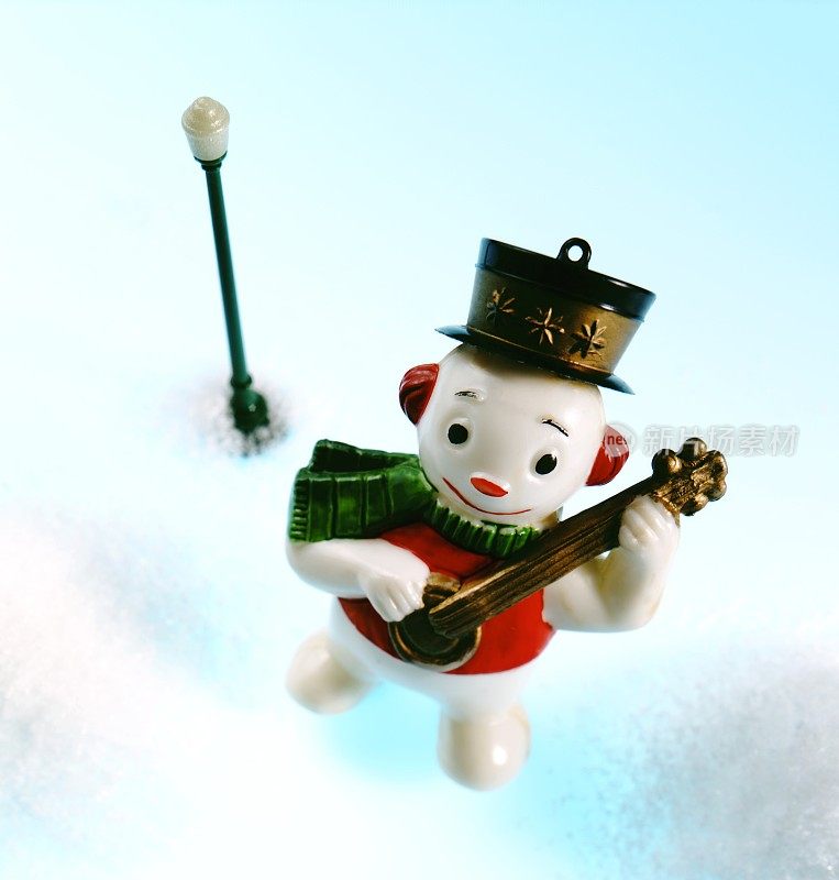雪人演奏班卓琴