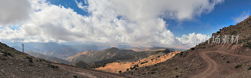 高阿特拉斯山全景图