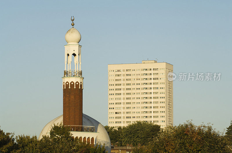 英国伯明翰的清真寺和塔楼