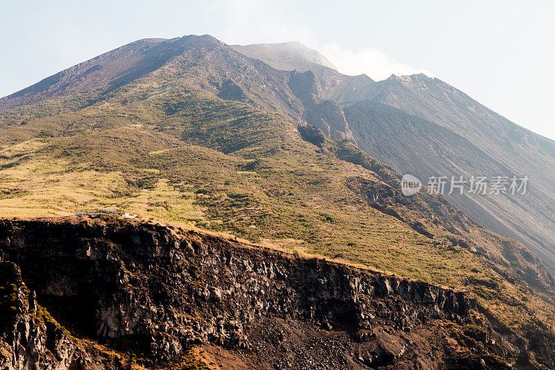 斯特龙博利火山在埃奥利亚群岛，西西里岛