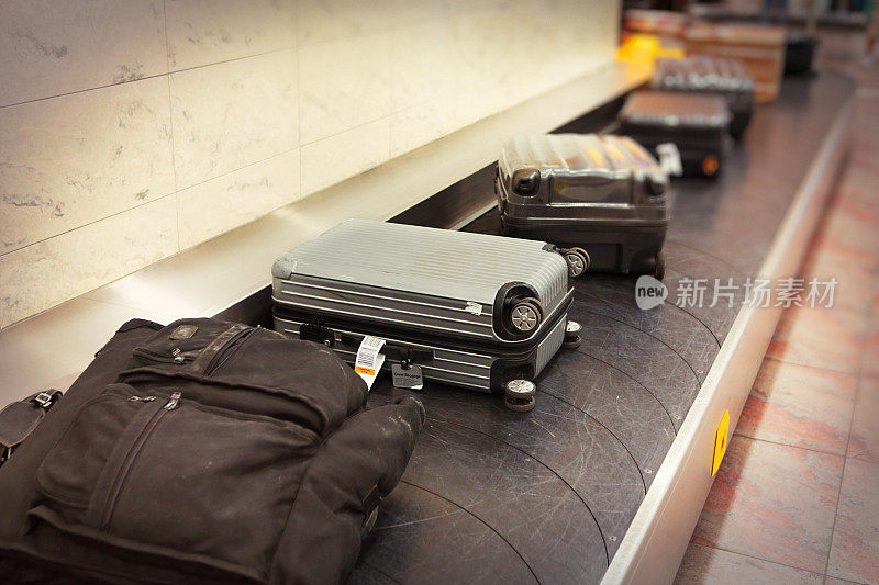 机场的行李传送带