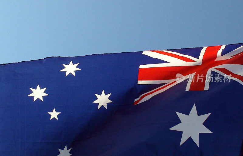 蓝天下的澳大利亚国旗